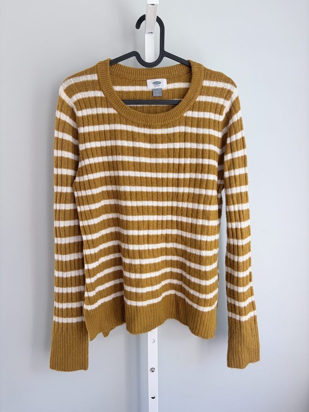 Old Navy Mustard Cream Striped Ribbed Crewneck Pullover Sweater M